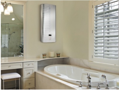 Водонагреватель Electrolux EWH 100 Centurio IQ 2.0 Silver фото-3