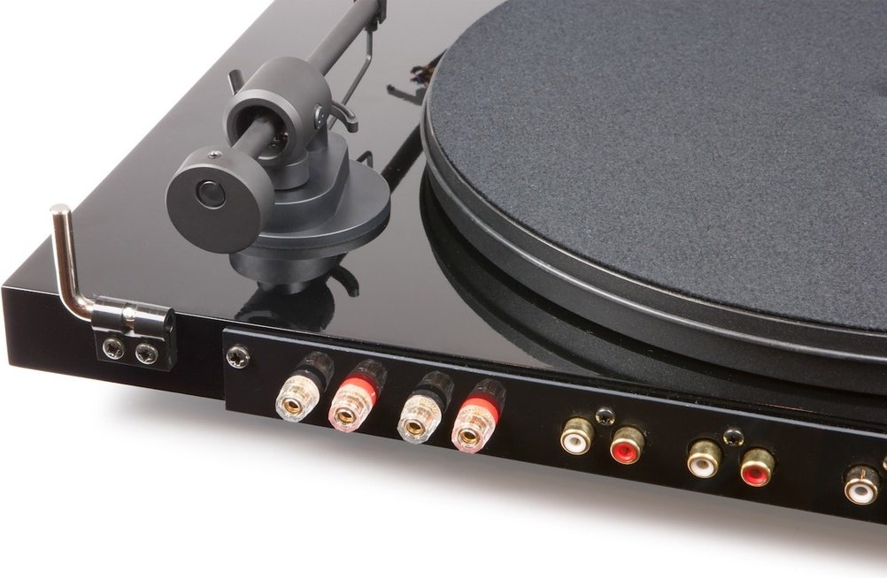 Виниловый проигрыватель Pro-Ject Juke Box E (черный) - фото2 Виниловый проигрыватель Pro-Ject Juke Box E (черный) - фото2